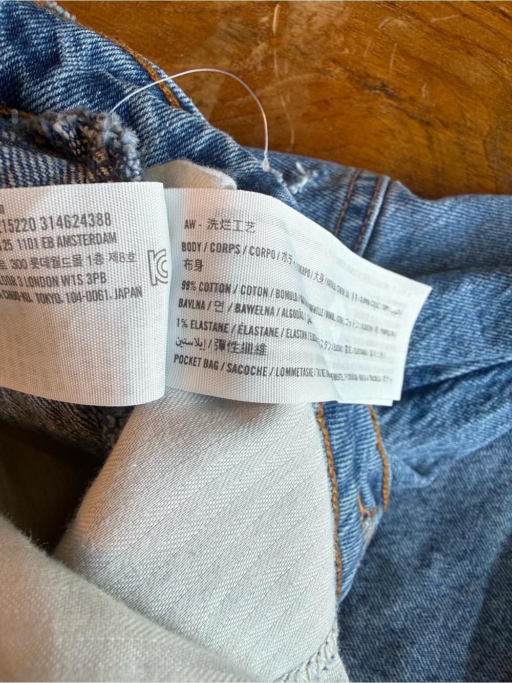 Abercrombie & Fitch The Dad Short High Rise Medium Blue Denim Shorts Size 26 - Picture 7 of 7